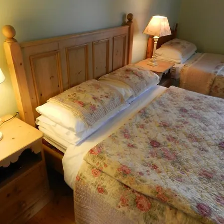 Four Seasons Bed & Breakfast 5*