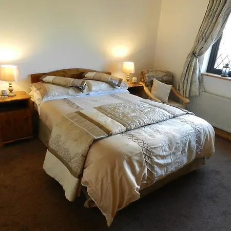 Four Seasons Bed & Breakfast 5*